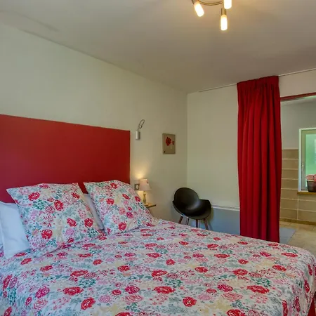 Maison Spacieuse Avec Piscine Privee Et Animaux Acceptes - Fr-1-616-6 펜션